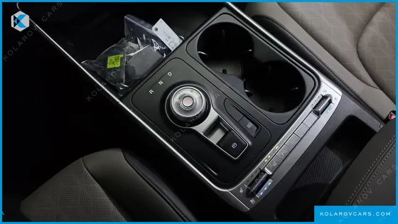 KIA CARNIVAL HEV 9 SEATER PRESTIGE