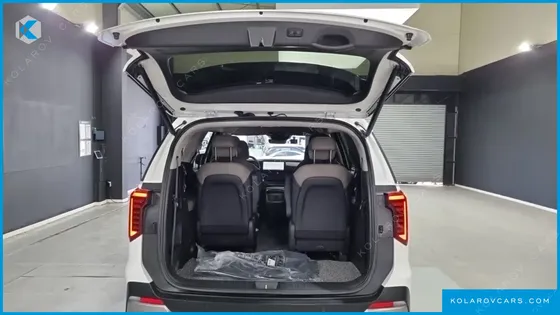 KIA CARNIVAL DIESEL 9-SEATER PRESTIGE