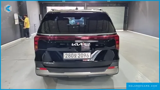 KIA CARNIVAL GASOLINE 9-SEATER NOBLESSE