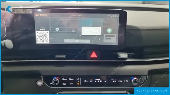 KIA CARNIVAL GASOLINE 9-SEATER NOBLESSE