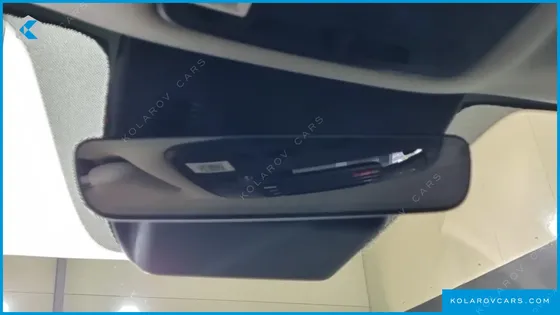 KIA CARNIVAL GASOLINE 9-SEATER NOBLESSE