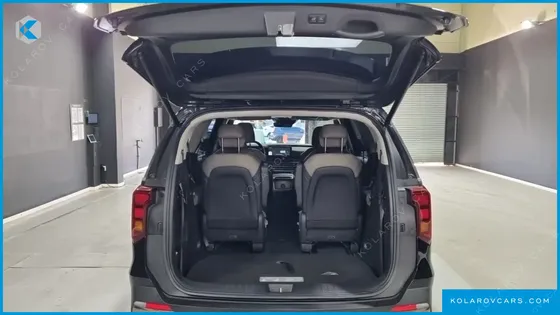 KIA CARNIVAL GASOLINE 9-SEATER NOBLESSE