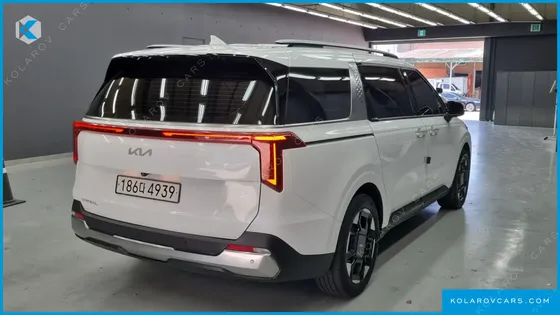 KIA CARNIVAL DIESEL 9-SEATER NOBLESSE