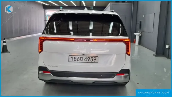 KIA CARNIVAL DIESEL 9-SEATER NOBLESSE