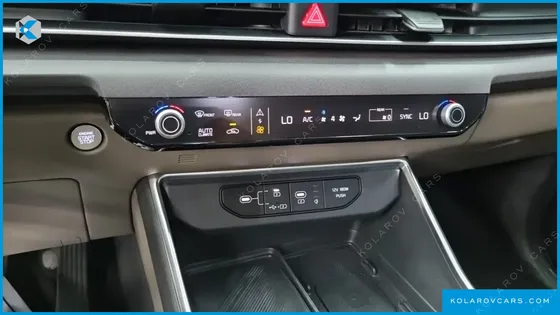 KIA CARNIVAL DIESEL 9-SEATER NOBLESSE