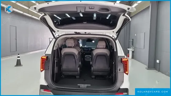 KIA CARNIVAL DIESEL 9-SEATER NOBLESSE