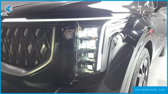 KIA CARNIVAL DIESEL 9-SEATER NOBLESSE