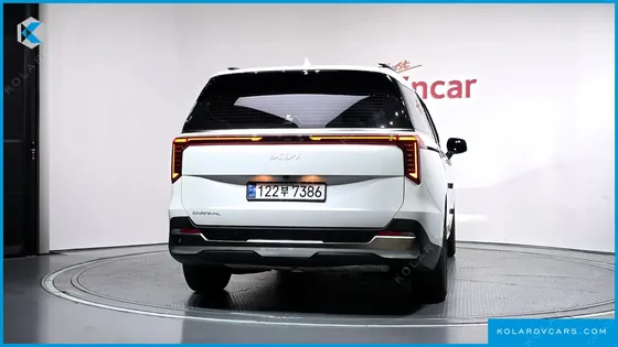 KIA CARNIVAL GASOLINE 9-SEATER SIGNATURE