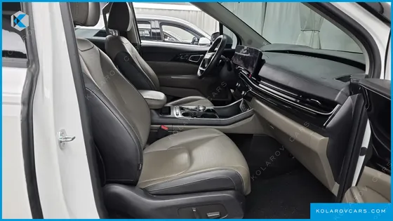 KIA CARNIVAL GASOLINE 9-SEATER SIGNATURE