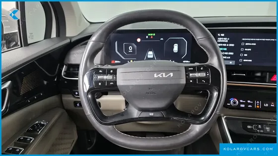 KIA CARNIVAL GASOLINE 9-SEATER SIGNATURE