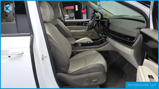 KIA CARNIVAL GASOLINE 9-SEATER SIGNATURE