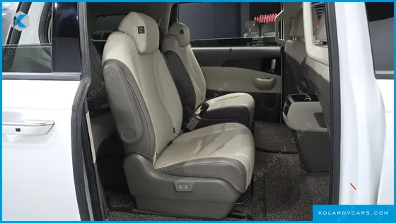 KIA CARNIVAL GASOLINE 9-SEATER SIGNATURE
