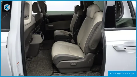 KIA CARNIVAL GASOLINE 9-SEATER SIGNATURE