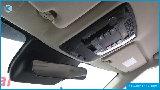 KIA CARNIVAL GASOLINE 9-SEATER SIGNATURE