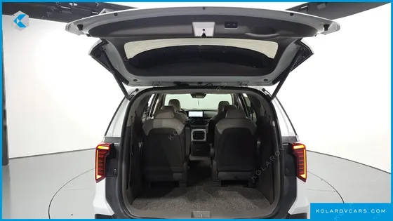 KIA CARNIVAL GASOLINE 9-SEATER SIGNATURE