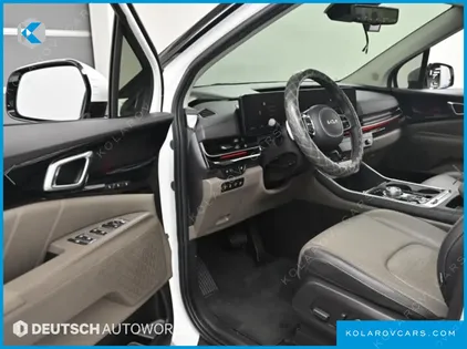 KIA CARNIVAL GASOLINE 9-SEATER SIGNATURE
