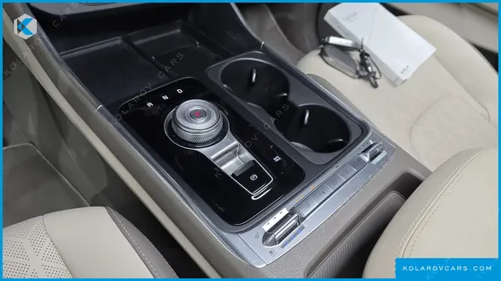 KIA CARNIVAL DIESEL 9-SEATER NOBLESSE