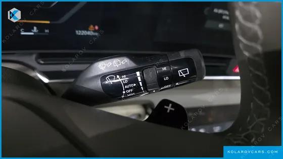 KIA CARNIVAL DIESEL 9-SEATER NOBLESSE