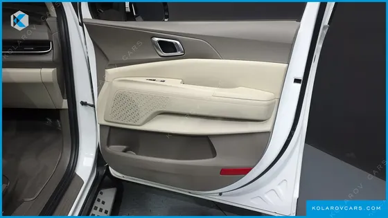 KIA CARNIVAL DIESEL 9-SEATER NOBLESSE