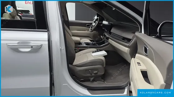KIA CARNIVAL DIESEL 9-SEATER NOBLESSE