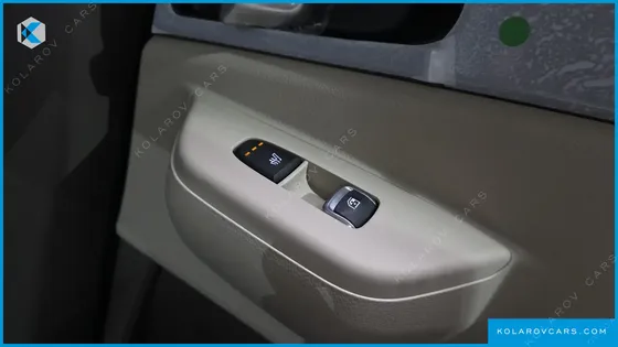 KIA CARNIVAL DIESEL 9-SEATER NOBLESSE