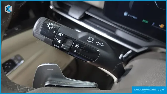 KIA CARNIVAL GASOLINE 7-SEATER GRAVITY