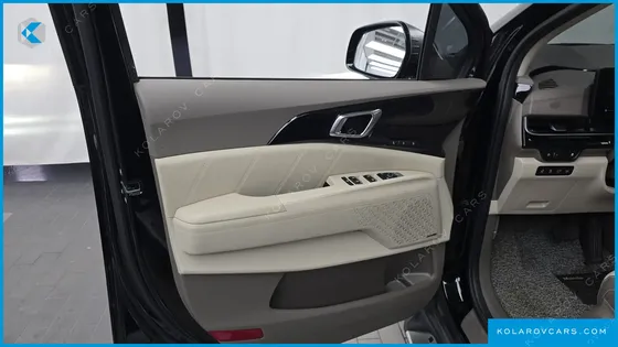 KIA CARNIVAL GASOLINE 7-SEATER GRAVITY