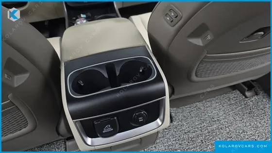 KIA CARNIVAL GASOLINE 7-SEATER GRAVITY