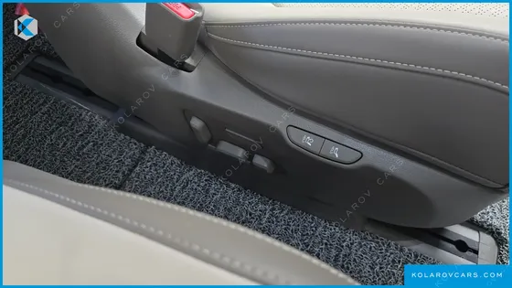 KIA CARNIVAL GASOLINE 7-SEATER GRAVITY