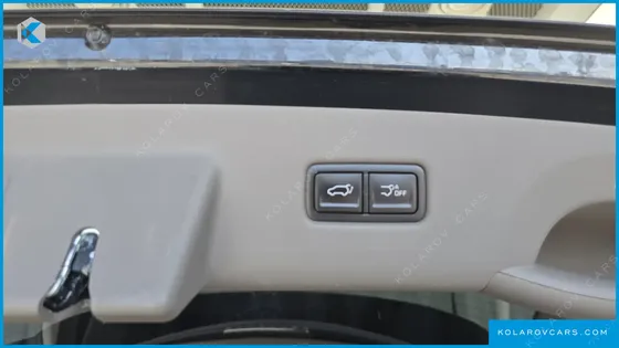 KIA CARNIVAL GASOLINE 7-SEATER GRAVITY