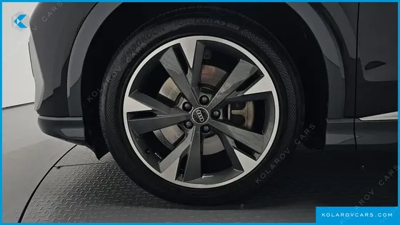AUDI Q4 E-TRON 40 PREMIUM