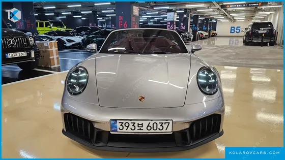 PORSCHE 911 CARRERA 4 GTS CABRIOLET