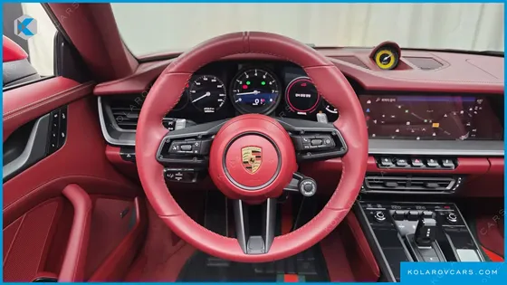 PORSCHE 911 CARRERA 4 CABRIOLET