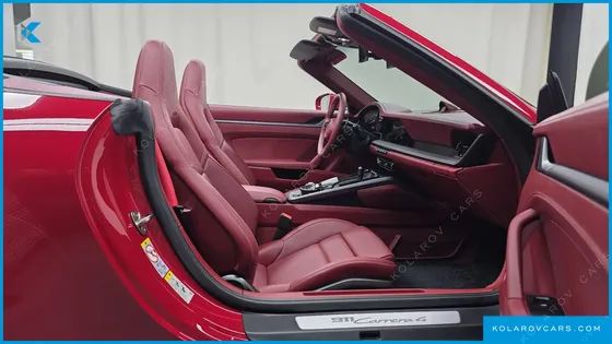 PORSCHE 911 CARRERA 4 CABRIOLET
