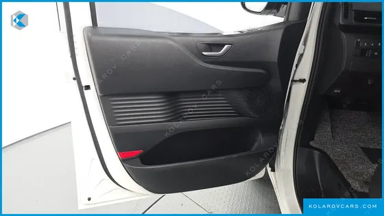 HYUNDAI STARIA TOURER 11-SEATER
