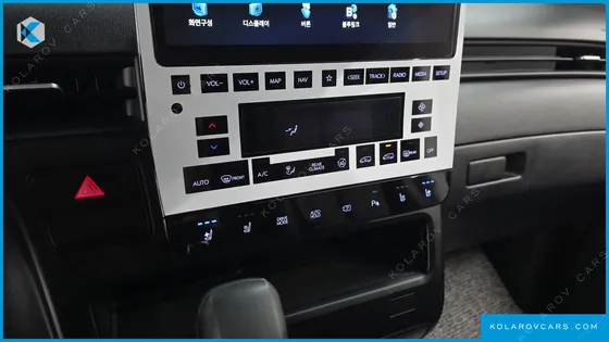 HYUNDAI STARIA TOURER 11-SEATER