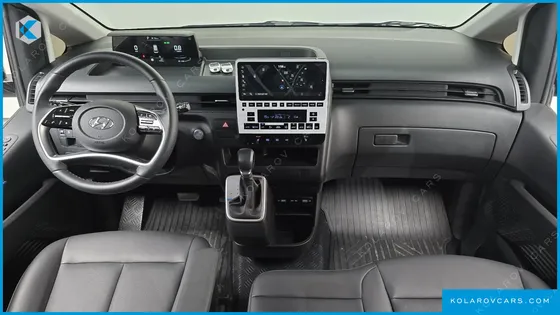 HYUNDAI STARIA TOURER 11-SEATER