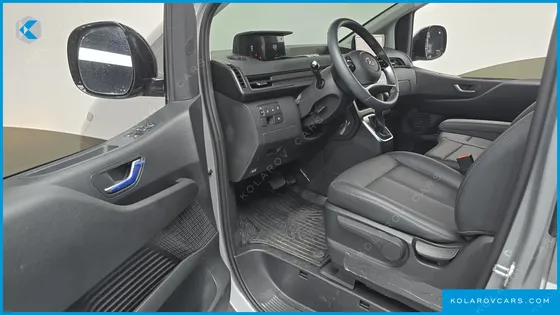 HYUNDAI STARIA TOURER 11-SEATER
