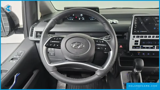 HYUNDAI STARIA TOURER 11-SEATER