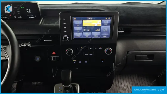 HYUNDAI STARIA L3.5 CARGO 5-SEATER