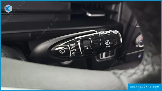 HYUNDAI STARIA L3.5 CARGO 5-SEATER