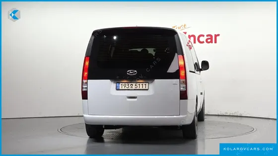 HYUNDAI STARIA 4WD TOURER 9-SEATER