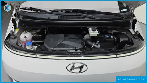 HYUNDAI STARIA 4WD TOURER 9-SEATER