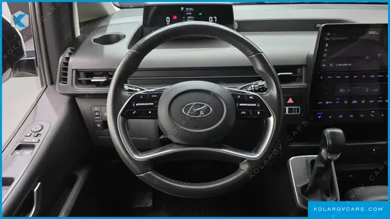 HYUNDAI STARIA 4WD TOURER 9-SEATER