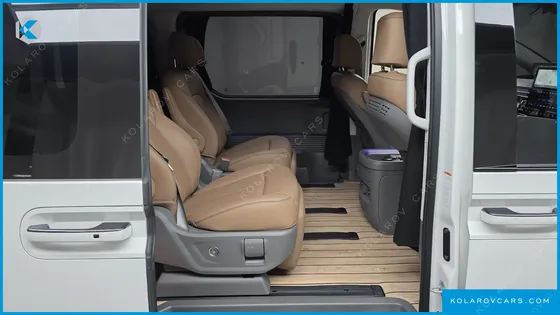 HYUNDAI STARIA HEV 1.6 LOUNGE 7-SEATER