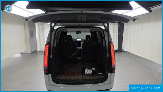 HYUNDAI STARIA HEV 1.6 LOUNGE 7-SEATER