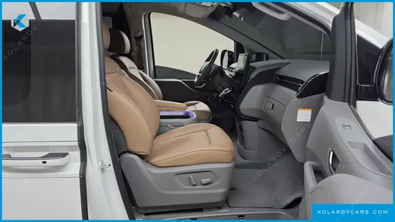 HYUNDAI STARIA HEV 1.6 LOUNGE 7-SEATER