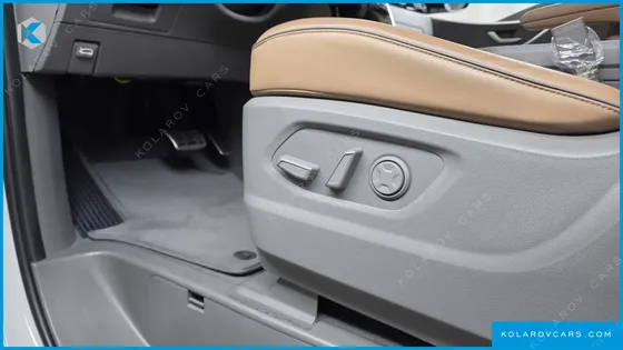 HYUNDAI STARIA HEV 1.6 LOUNGE 7-SEATER