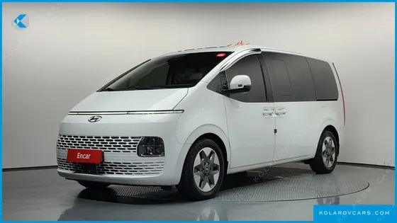 HYUNDAI STARIA 4WD TOURER 9-SEATER