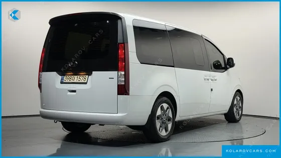 HYUNDAI STARIA 4WD TOURER 9-SEATER